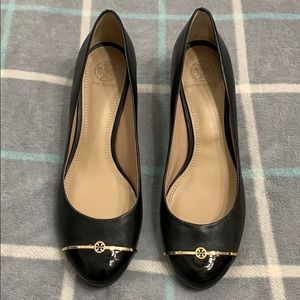 Tory Burch Logo Heels 👠 Black Pumps Round Toe